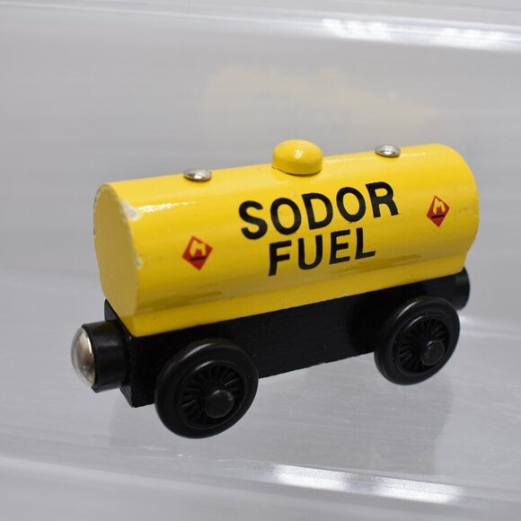 Thomas & Friends Wooden Sodor Fuel Car Magnets Vintage 2001 Wooden Train… - Picture 5 of 7